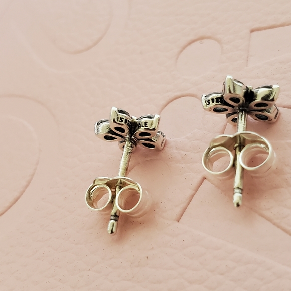 Pandora Snowflake Flower Earrings - Picture 4 of 4